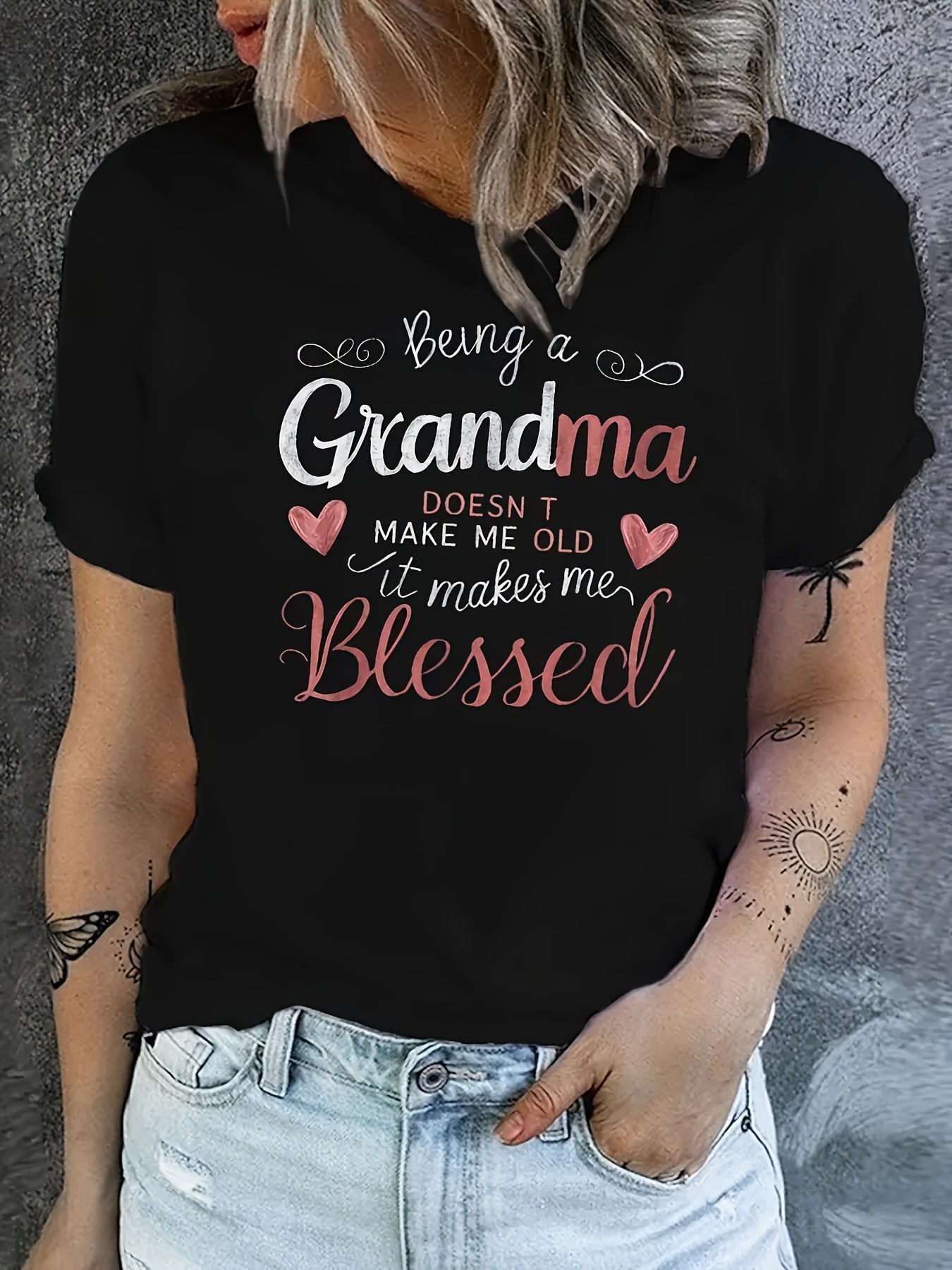 [Comfy Grandma Letter Print Tee] Women's Chic Letter Print Tee Being a Grandma - Comfy, Casual Short Sleeve Crew Neck T-shirt for Everyday Wear & Stylish Layering