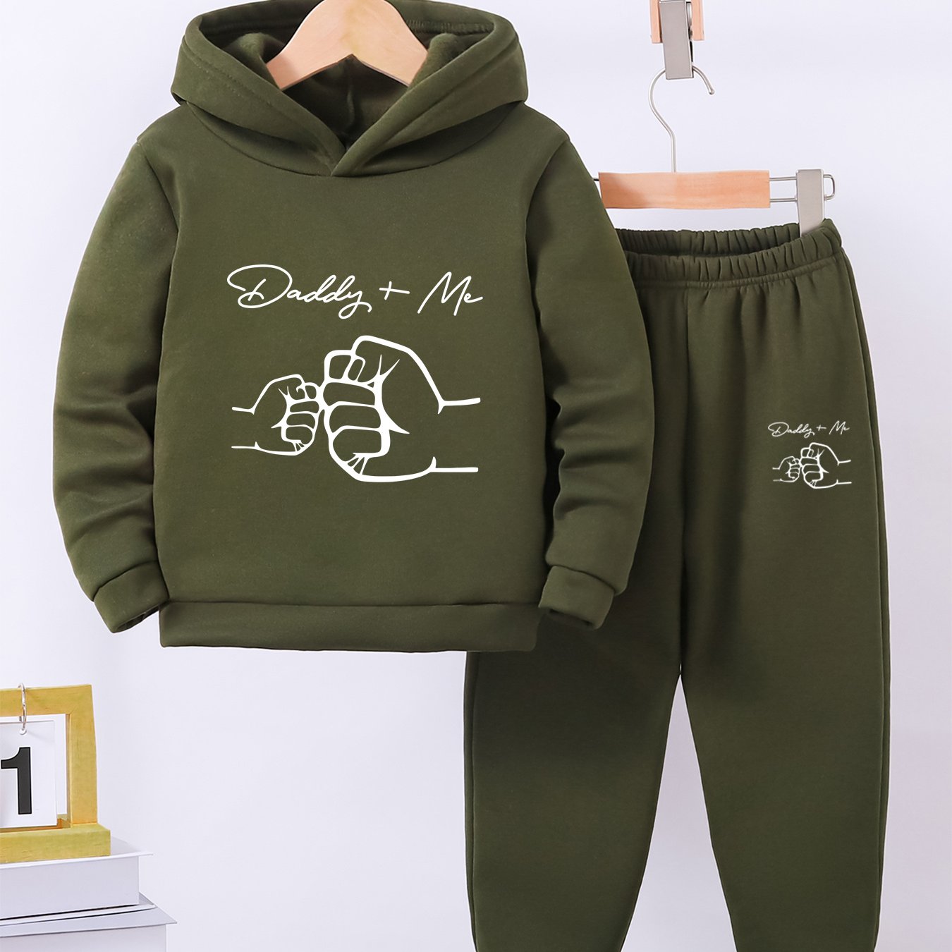 New Thick Daddy+Me Pattern Two-Piece Set for Boys, Long-Sleeved Hoodie and Trousers for Medium and Small Children, Autumn and Winter Children's Suit