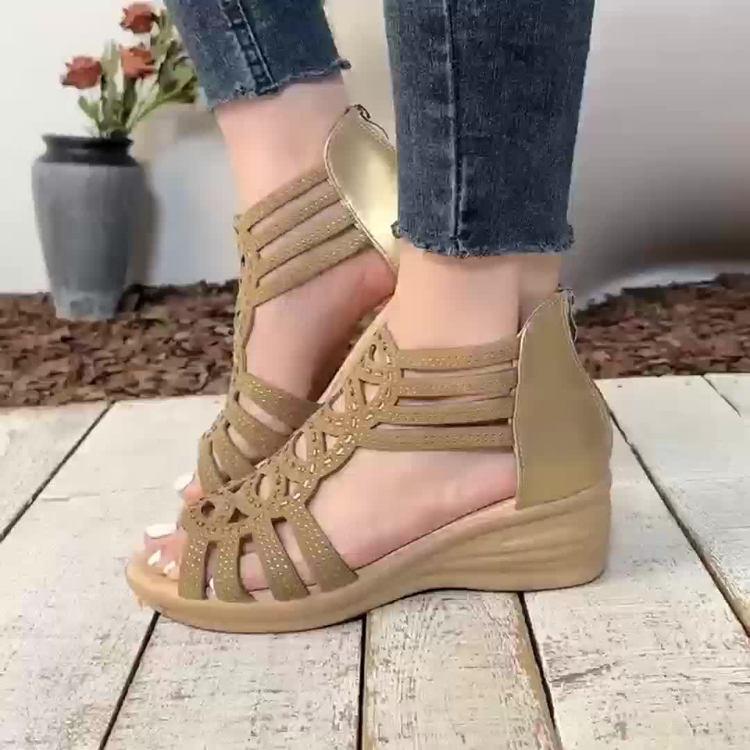 A Pair of Trendy And Comfortable Thick-Soled Roman Sandals, New Soft-Soled Shoes for Summer, Fashionable Outdoor Women'S Sandals, Low-Heeled Women'S Shoes.