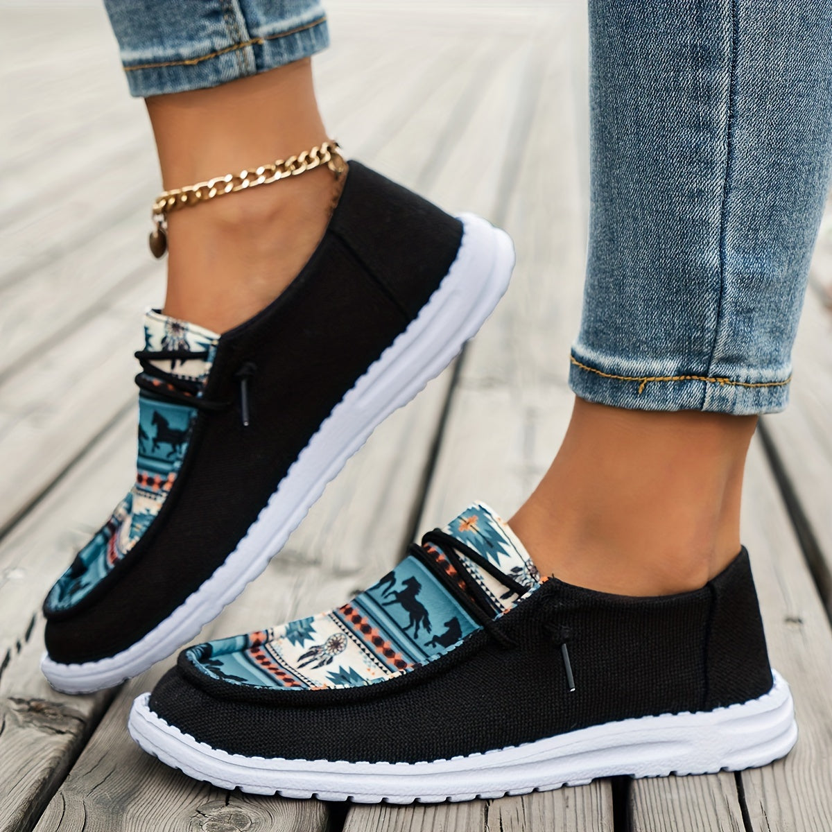 Women'S Casual Round Toe Slip-on Flat Sneakers, All-season, Black and Blue, Thousand Li Horse Pattern Canvas Fabric, Breathable, Non-slip, EVA Sole, Positioning Printing, Hand Wash, Fabric Upper and Inner Material with Elasti