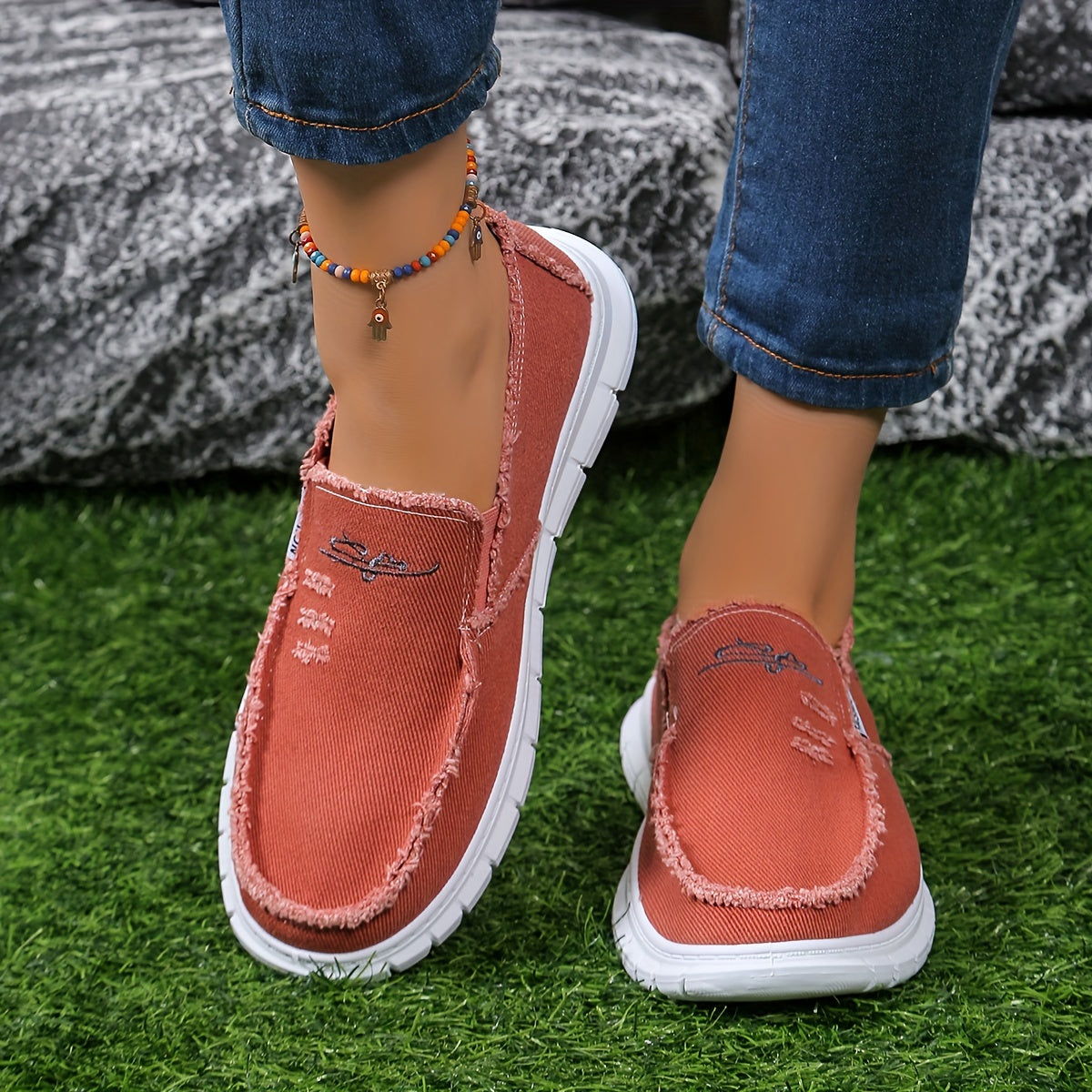 Unisex Casual Floral Embroidered Fabric Slip-on Shoes, Soft Anti-slip Durable, Plain Toe, All-season, Lightweight, Fabric Upper, Rubber Sole, Fabric Inner