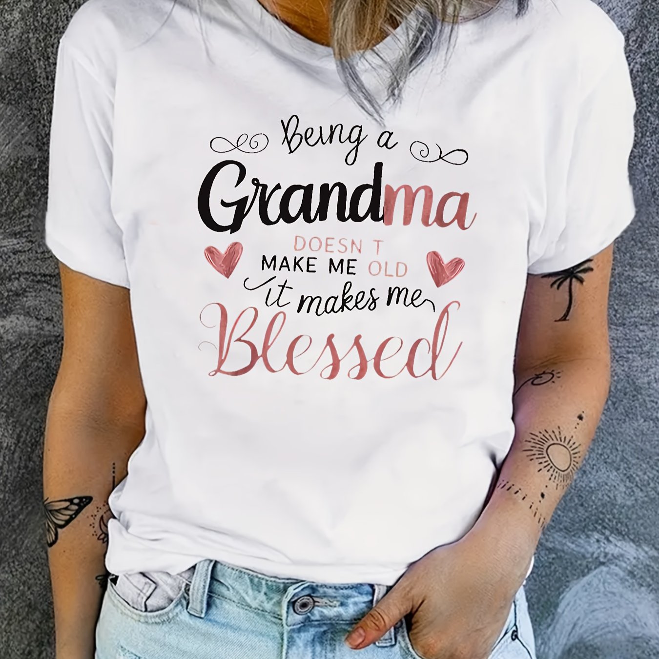 [Comfy Grandma Letter Print Tee] Women's Chic Letter Print Tee Being a Grandma - Comfy, Casual Short Sleeve Crew Neck T-shirt for Everyday Wear & Stylish Layering