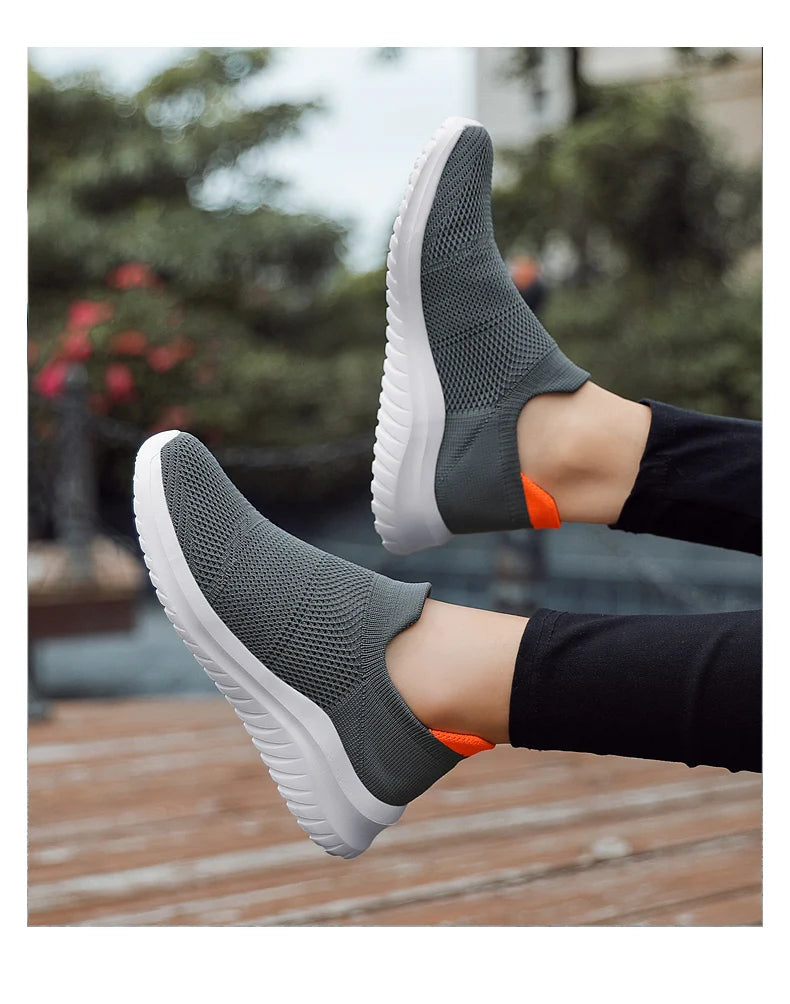 Vulcanized Shoes Women Men Sneakers Slip on Casual Shoes Men Loafers 2024 New Walking Zapatillas Hombre Plus Couple Footwear