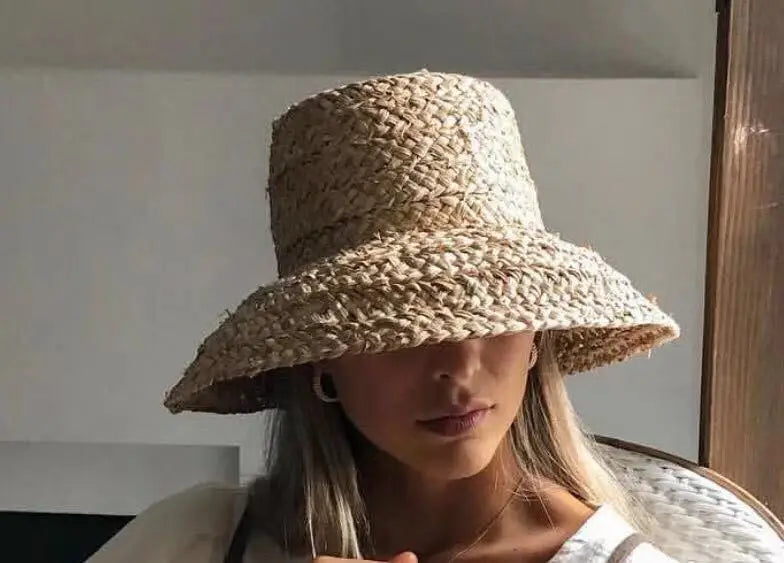 Fashion Women Wide Brim Raffia Hat Women Vacation Beach Hats Flat Top Straw Hat Summer Sun Hat Ladies UV Bucket Hat Wholesale