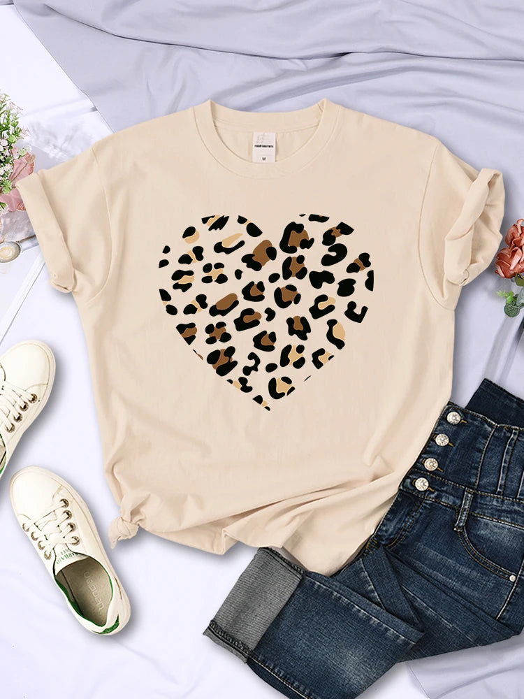 Simple Broken Leopard Heart Women Tshirt Casual Fashion T Shirts Soft Fashion Tee Clothing Harajuku Comfortable Women'S T Shirt