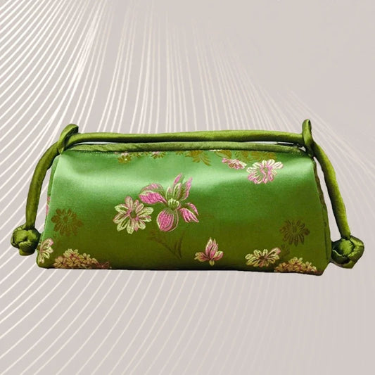 Fashion Luxury Chinese Style Silk Bag Women Handbag Japanese Hand Embroidery Totes Cheongsam Female Cosplay Bags Clutch Purses