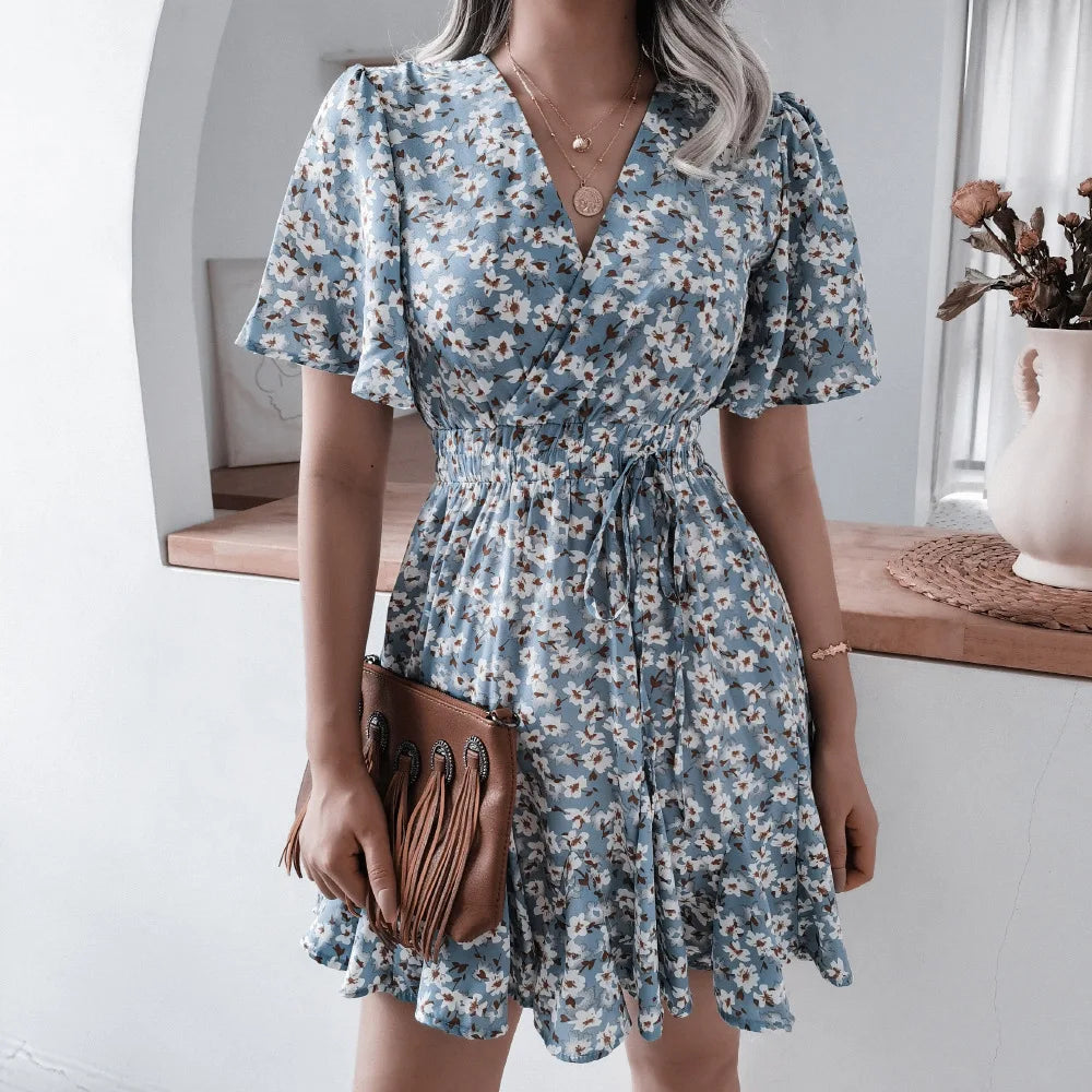 Summer 2024 new style women floral dress bubble sleeve French retro V-neck high-end chic design A-line skirt girls short dress