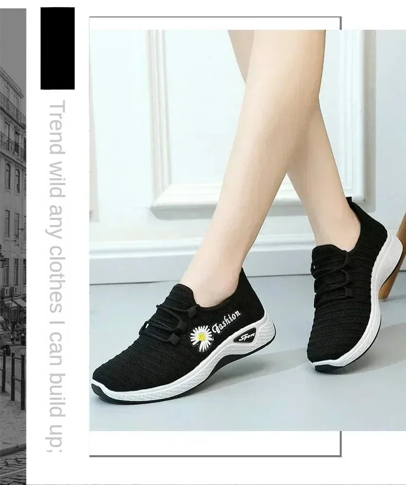 New Daisy Breathable Mesh Shoes Versatile Casual Shoes Lightweight Soft Bottom Anti slip Sports Shoes Walking Shoes