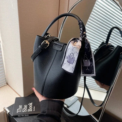 2025 New Women's Bag Fashion Simple Shoulder Bag High Quality Design Handbag PU Commuter Luxury Hot Selling Bolsas Para Mujeres