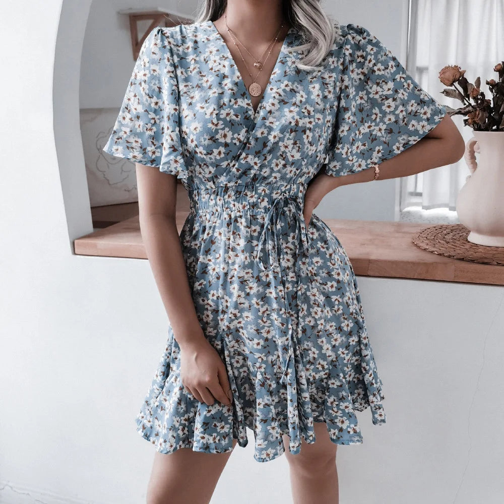 Summer 2024 new style women floral dress bubble sleeve French retro V-neck high-end chic design A-line skirt girls short dress