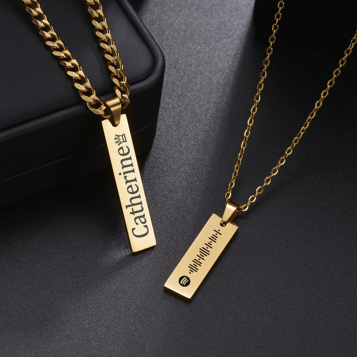 Atoztide Personalized Engrave Name Necklace Stainless Steel for Women Men Rectangle Link Chain Square Pendant Jewelry Gift