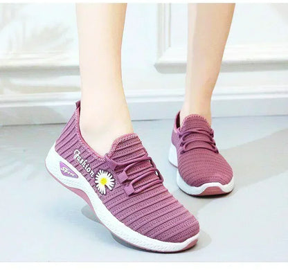 New Daisy Breathable Mesh Shoes Versatile Casual Shoes Lightweight Soft Bottom Anti slip Sports Shoes Walking Shoes