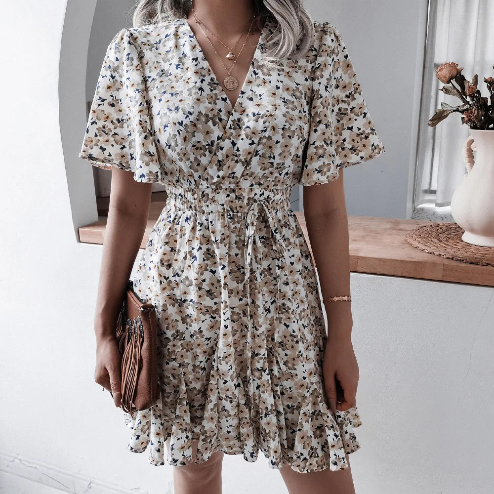 Summer 2024 new style women floral dress bubble sleeve French retro V-neck high-end chic design A-line skirt girls short dress