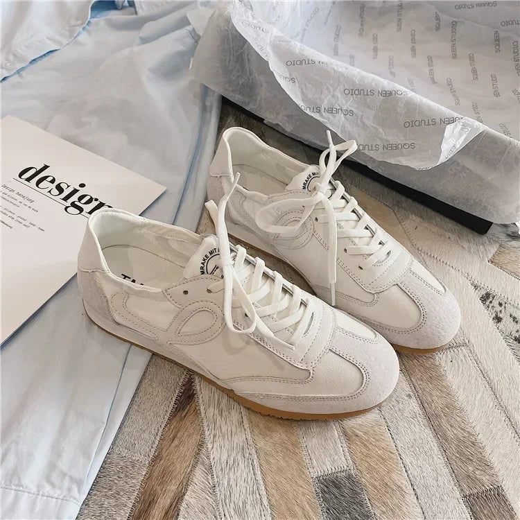 Retro Women Flat Bottom Casual Lightweight Breathable Classic Jogging Sneakers Vulcanize Walking Shoes Female Outdoor Trainers