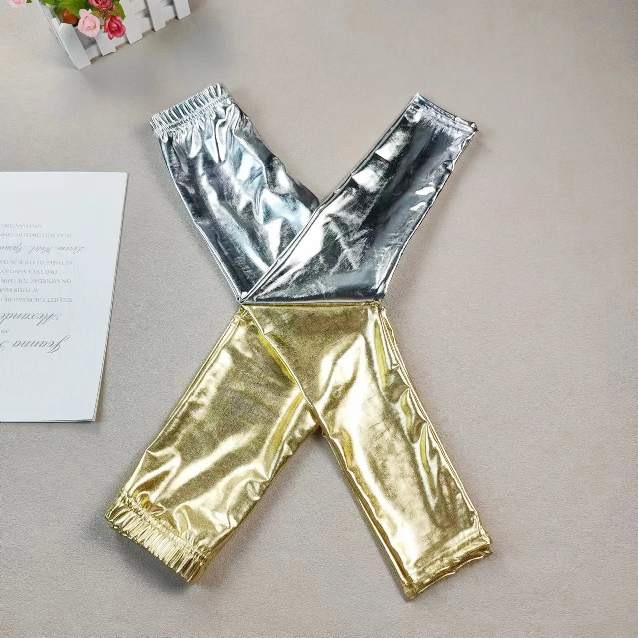 Girls' Gold leggings Children's Yoga Pants Elastic And Shiny Running Dance Tight Pants Suitable For Teenagers' School Exercise