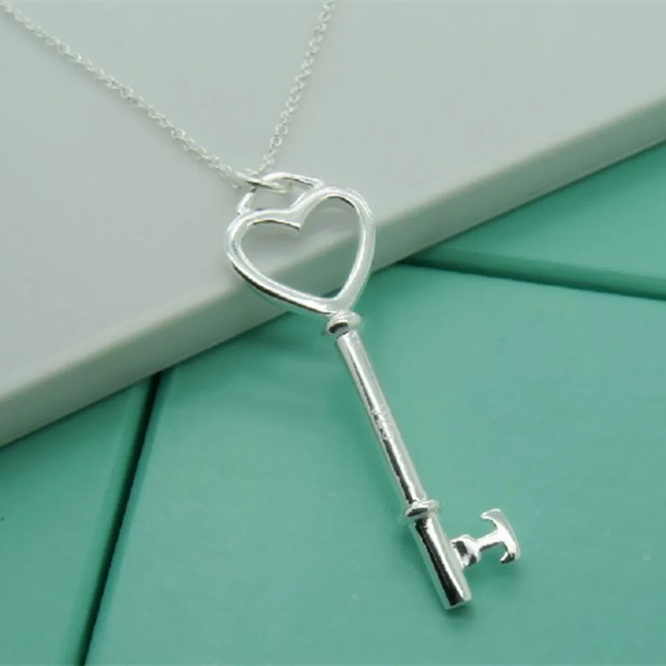 925 Sterling Silver Crystal Heart Round Key Pendant Necklace For Women Wedding Jewelry Silver Color Fashion Jewelry Gift