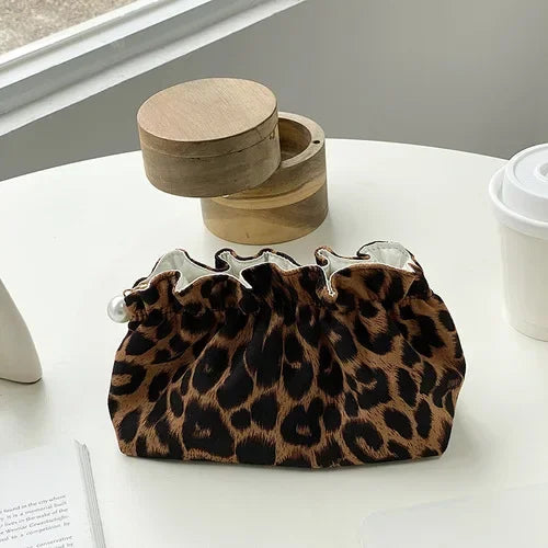 2024 Women Handbag Fashion Women Leopard Clutch Bucket Bag Messenger Bag Ladies Leopard Zebra Leather Simple Crossbody Bag