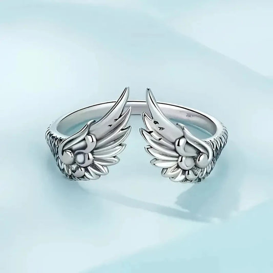 A Fashionable and Creative New Geometric Carved Angel Wings Open Ring