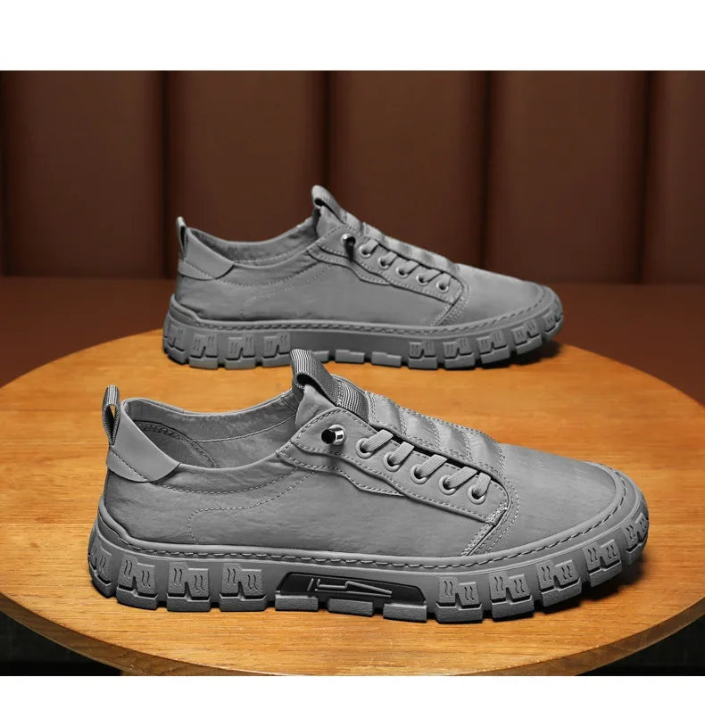 2024 New Men Canvas Shoes Brand Breathable Men Casual Shoes Fashion Comfortable Sneakers Platform Slip on Vulcanized Shoes Male