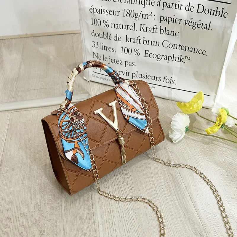 New Fashion Niche Square Patterned Embossed Silk Scarf Decoration V-pattern Tassel Lock Chain Single Shoulder Small Square Bag