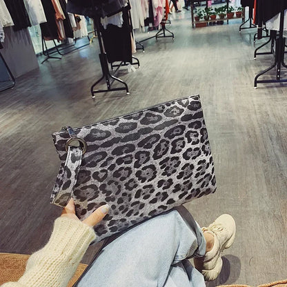 2024 Women Handbag Fashion Women Leopard Clutch Bucket Bag Messenger Bag Ladies Leopard Zebra Leather Simple Crossbody Bag