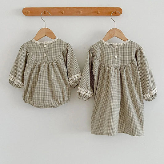 Autumn Spring Baby Girl Party Dress Long Sleeved Cotton Lattice Embroidery Sister Clothes Kids Princess Dress Baby Girl Rompers