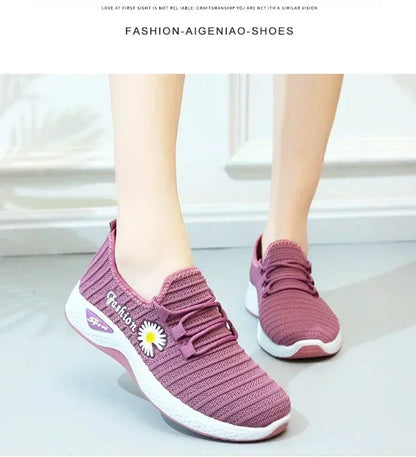 New Daisy Breathable Mesh Shoes Versatile Casual Shoes Lightweight Soft Bottom Anti slip Sports Shoes Walking Shoes