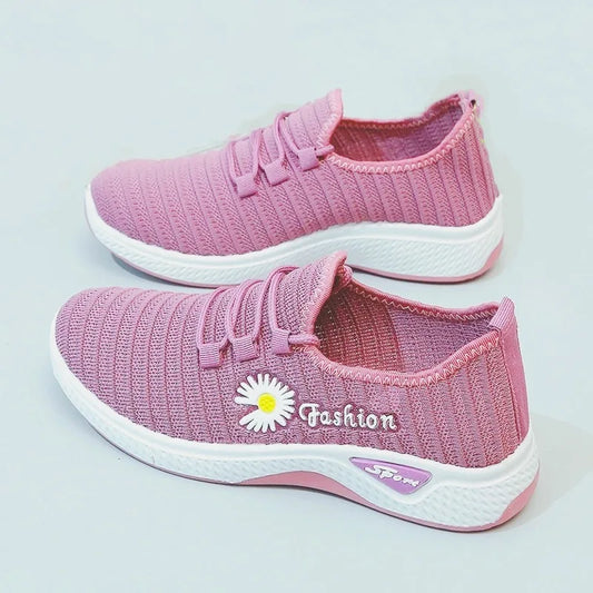 New Daisy Breathable Mesh Shoes Versatile Casual Shoes Lightweight Soft Bottom Anti slip Sports Shoes Walking Shoes