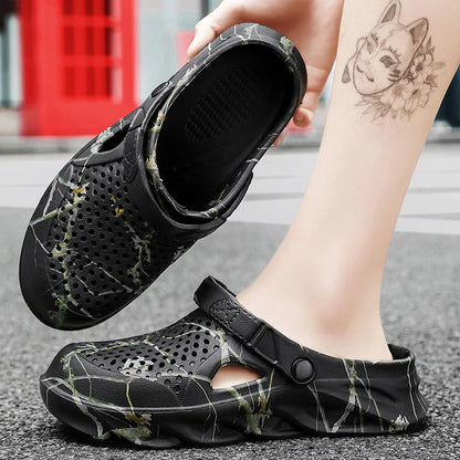 Men Summer Slippers thick Sole Mens clogs Sandals Hollow Breathable Flip Flops sandals Shoes Fashion Beach Slippers