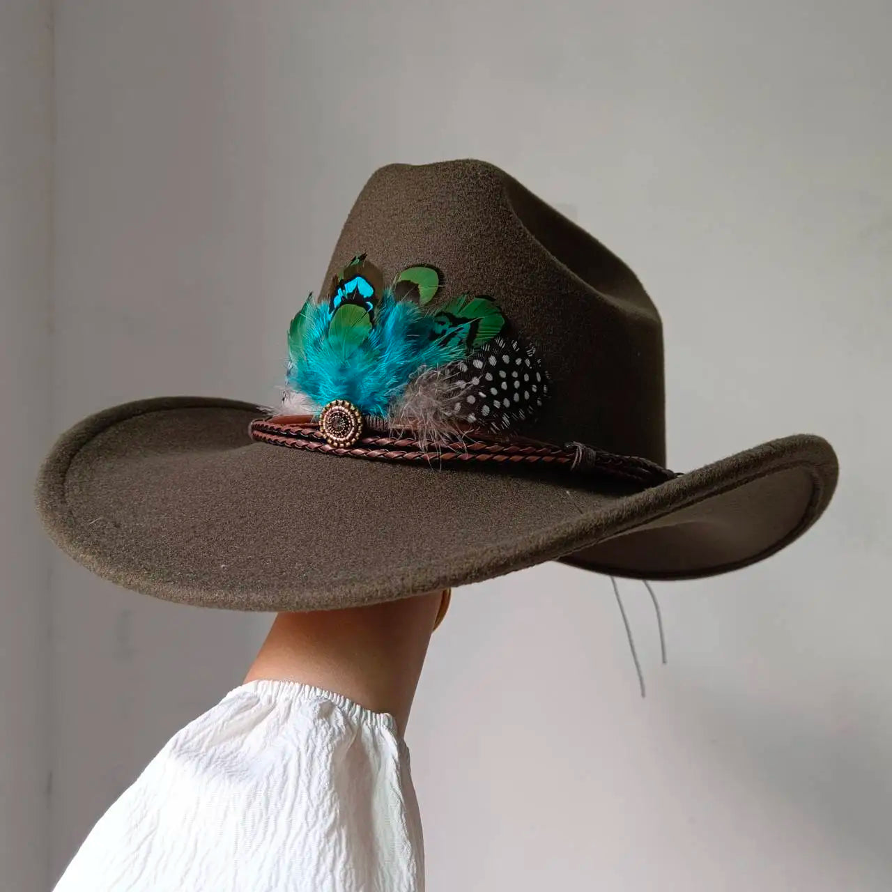 New 9CM Wide Brim Western Cowboy Hat For Men's Vintage Fascinator Cowgirl Jazz Hat Cloche Church Caps Sombrero Hombre