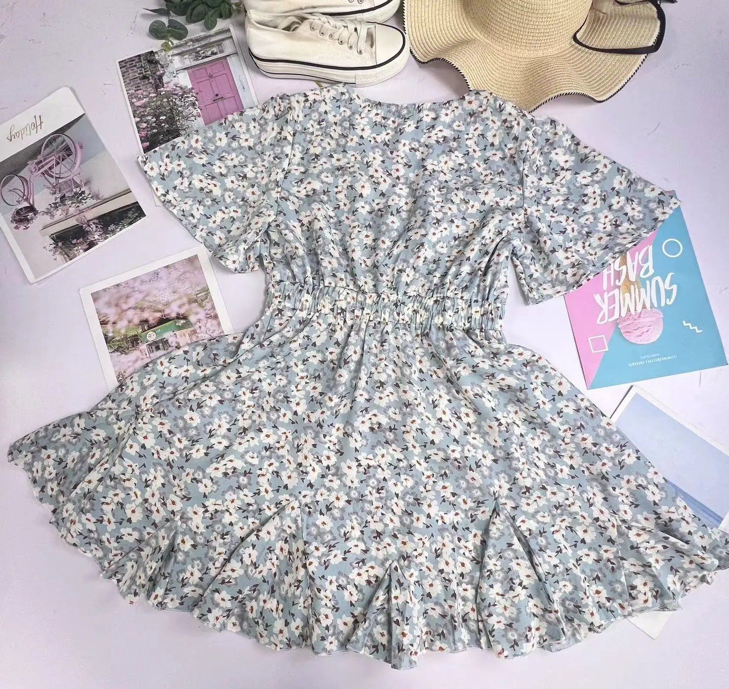 Summer 2024 new style women floral dress bubble sleeve French retro V-neck high-end chic design A-line skirt girls short dress