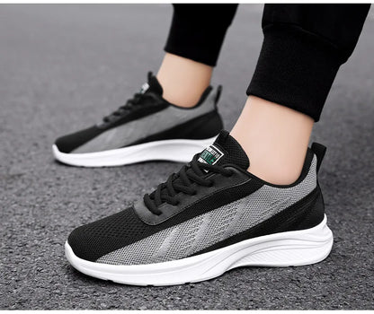 Men's Spring New Casual Running Shoes Sports Tennis Shoes Soft-soled Ultra-light Student Delivery Shoes