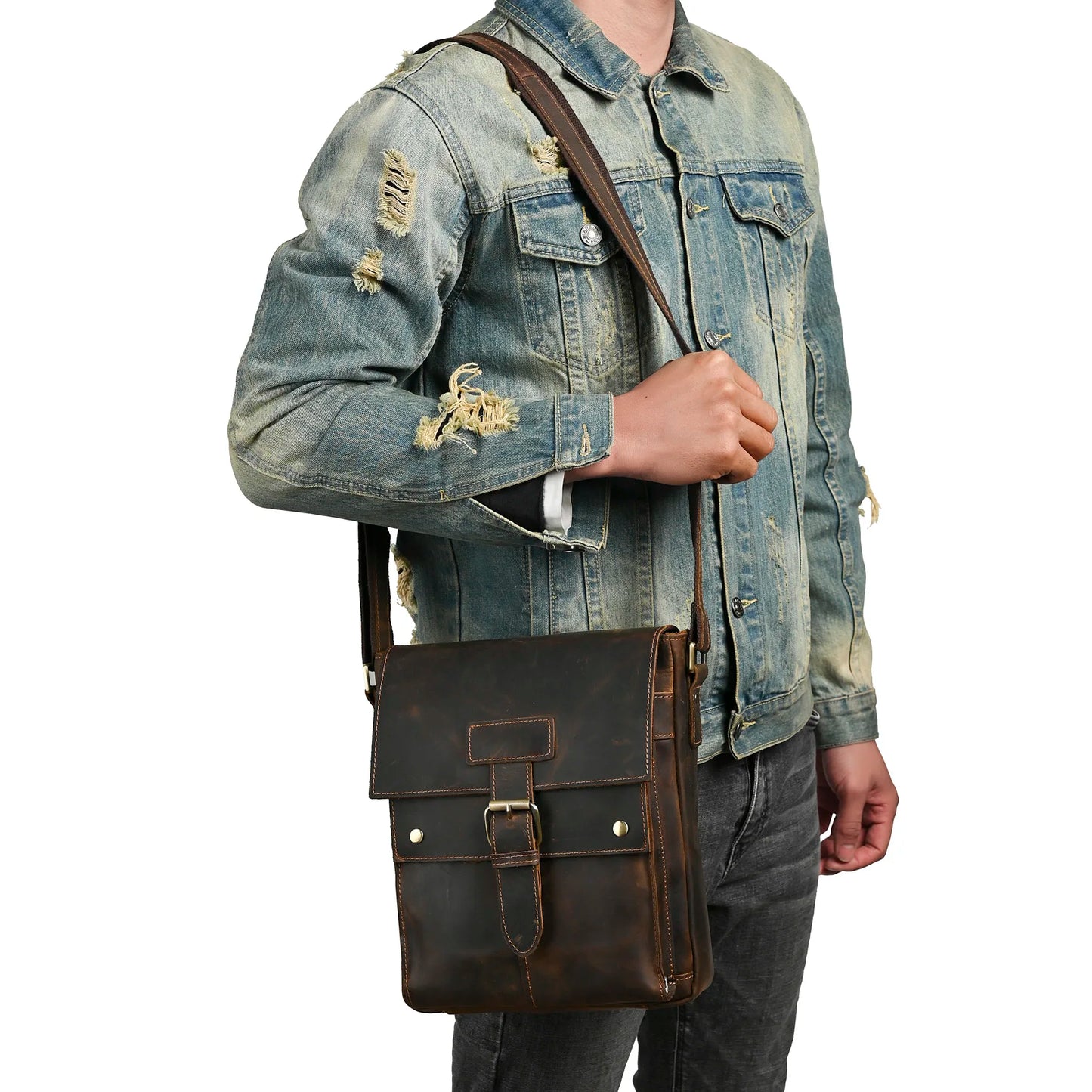 Crazy horse leather Men Fashion Shoulder crossbody Messenger Bag Real leather Designer Mochila University Book School bag 8571