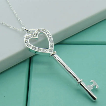 925 Sterling Silver Crystal Heart Round Key Pendant Necklace For Women Wedding Jewelry Silver Color Fashion Jewelry Gift