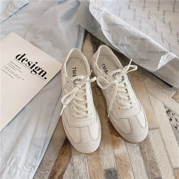 Retro Women Flat Bottom Casual Lightweight Breathable Classic Jogging Sneakers Vulcanize Walking Shoes Female Outdoor Trainers