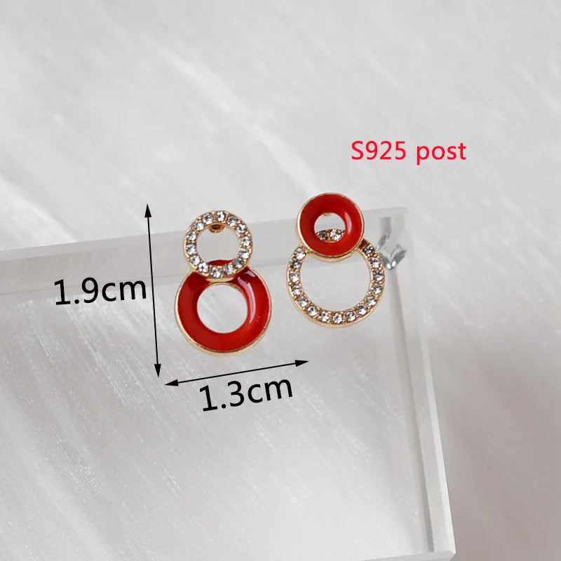 Fashion Women's Asymmetrical Earrings Hollow Out Black Round Stud Earrings Acrylic Crystal Jewelry Accessories pendientes mujer