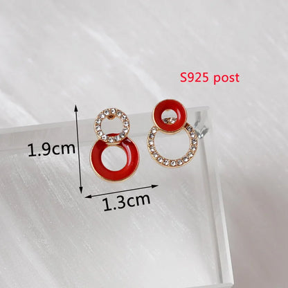 Fashion Women's Asymmetrical Earrings Hollow Out Black Round Stud Earrings Acrylic Crystal Jewelry Accessories pendientes mujer