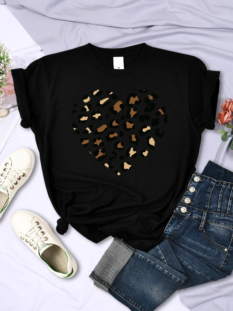 Simple Broken Leopard Heart Women Tshirt Casual Fashion T Shirts Soft Fashion Tee Clothing Harajuku Comfortable Women'S T Shirt