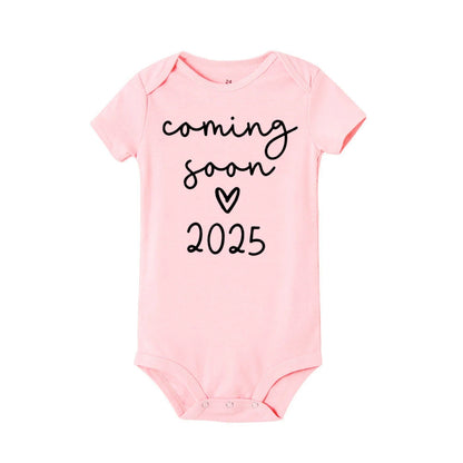 Baby Announcement Coming Soon 2025 Newborn Baby Bodysuits Summer Boys Girls Romper Body Pregnancy Reveal Clothes