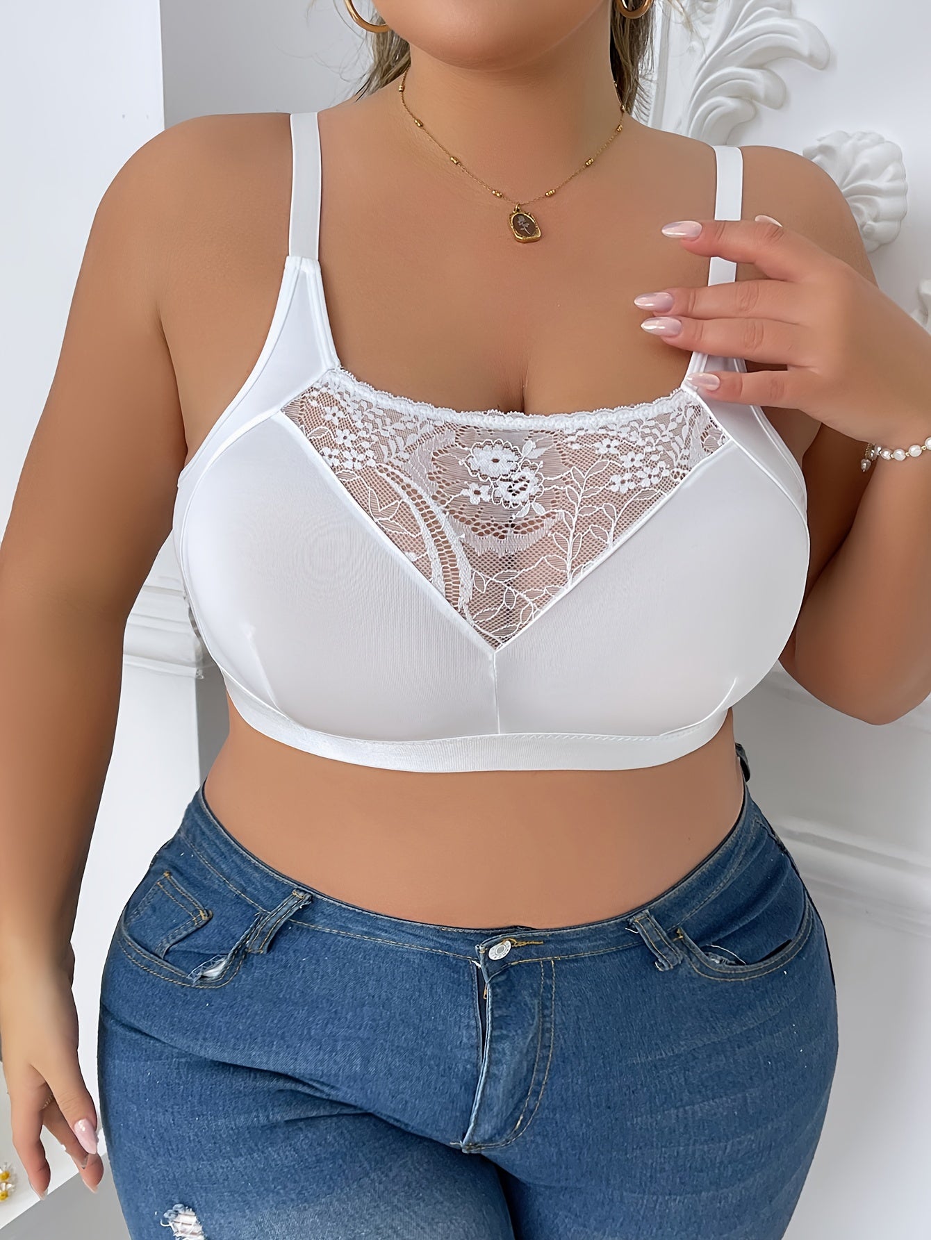 Plus Size Non Padded Contrast Lace Bralette - Attractive Full Cover Bra for Women