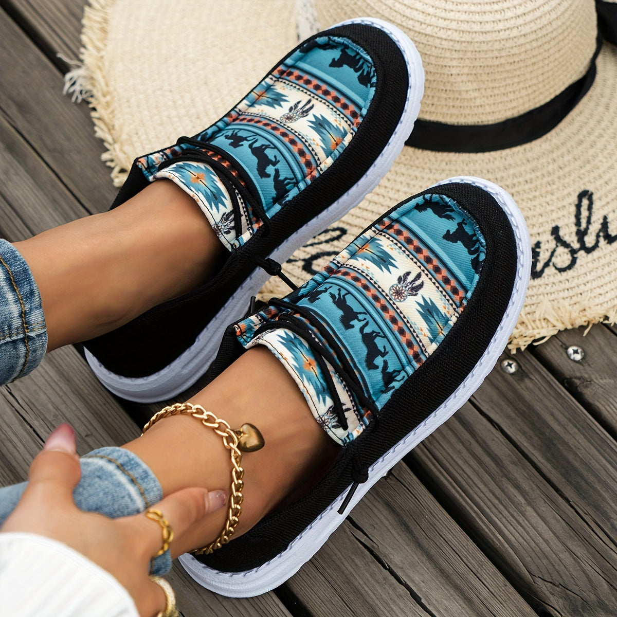 Women'S Casual Round Toe Slip-on Flat Sneakers, All-season, Black and Blue, Thousand Li Horse Pattern Canvas Fabric, Breathable, Non-slip, EVA Sole, Positioning Printing, Hand Wash, Fabric Upper and Inner Material with Elasti