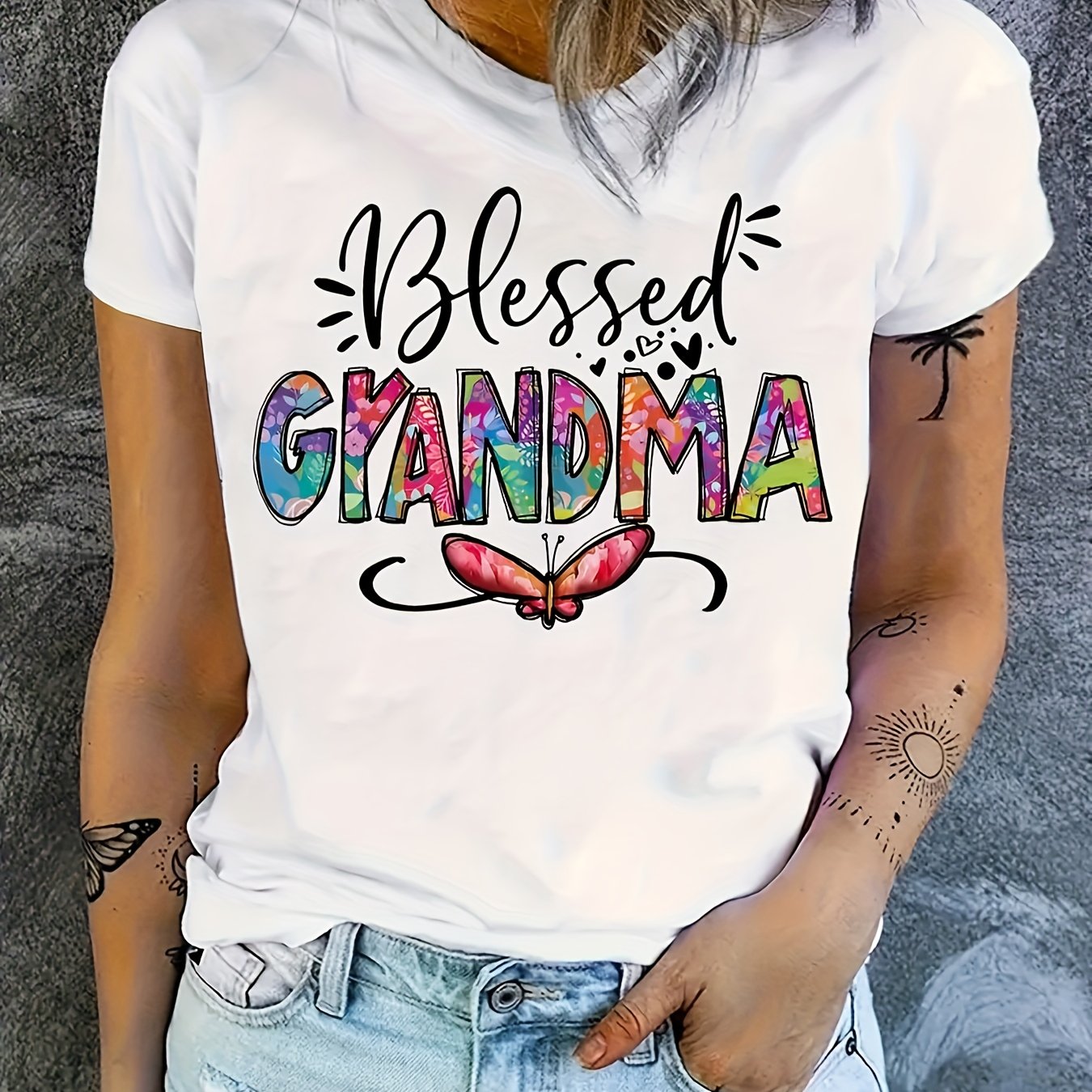 [Comfy Grandma Letter Print Tee] Women's Chic Letter Print Tee Being a Grandma - Comfy, Casual Short Sleeve Crew Neck T-shirt for Everyday Wear & Stylish Layering